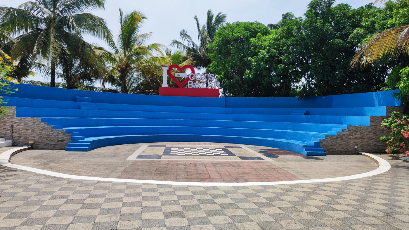 Open-air Amphitheatre at Sea Pearl